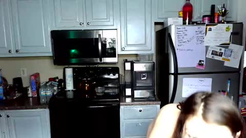 Hailey Kash online show from 4, 3, 2026