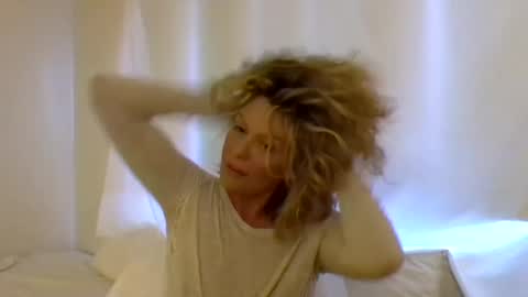 Hailey online show from 13, 1, 2025