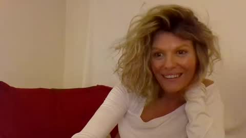 Hailey online show from 12, 3, 2025