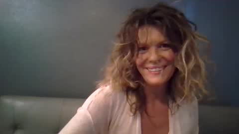 Hailey online show from 19, 11, 2025