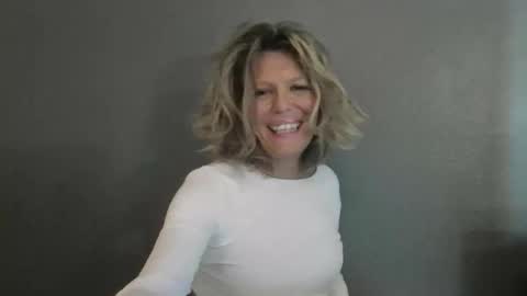 Snapshot of haileys123 chatting on 18, 4, 2026 Hailey online show from 18, 4, 2026