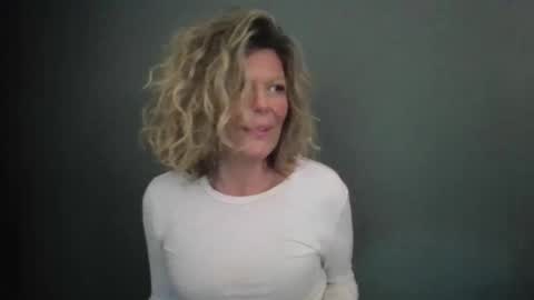 Snapshot of haileys123 chatting on 28, 4, 2026 Hailey online show from 28, 4, 2026
