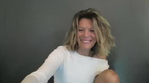 Snapshot of haileys123 chatting on 30, 4, 2026 Hailey online show from 30, 4, 2026