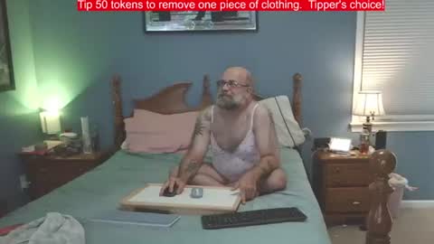 HairyDaddyBear69 online show from 6, 8, 2026