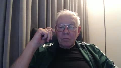 hairylover461681298 online show from 9, 12, 2024