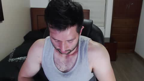 hairyncuteass online show from 2, 2, 2025