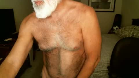 Hairy pecs online show from 22, 4, 2026