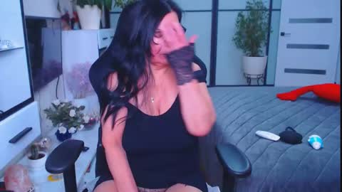 Monika online show from 9, 11, 2025