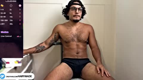 Snapshot of hairyshort chatting on 10, 10, 2025 hairy and short online show from 10, 10, 2025