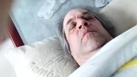 Snapshot of hairyspermballs chatting on 18, 12, 2025 Marty online show from 18, 12, 2025