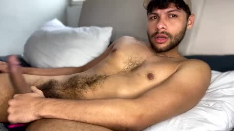 Independent       model  online show from 27, 1, 2025