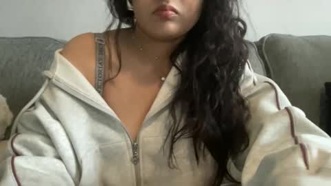 halleyb2026 online show from 25, 4, 2026