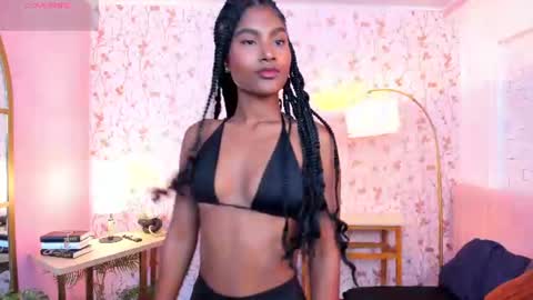 Halley Lorens online show from 21, 7, 2026