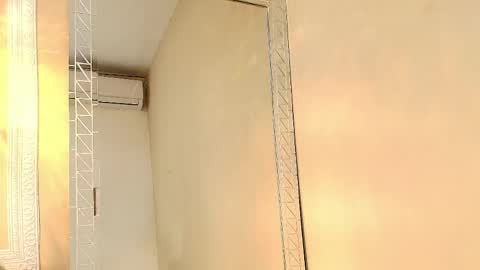 Hallie Stone online show from 21, 4, 2026