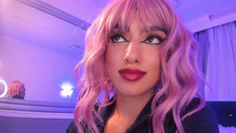 Halls Red online show from 4, 12, 2024