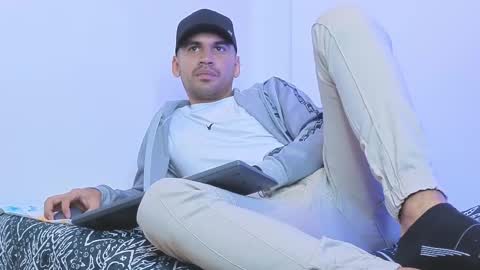 hamiltong12 online show from 11, 1, 2026