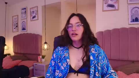 Snapshot of hanabie_ chatting on 5, 2, 2026 hanabie_ online show from 5, 2, 2026