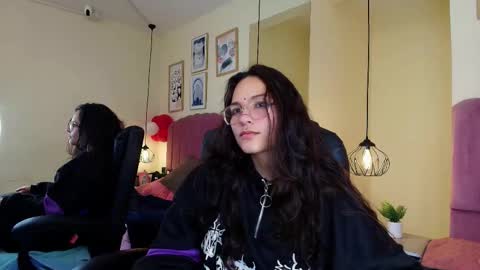 Snapshot of hanabie_ chatting on 27, 2, 2026 hanabie_ online show from 27, 2, 2026