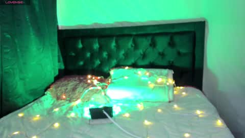 Hanah Montana Independent model online show from 8, 1, 2025