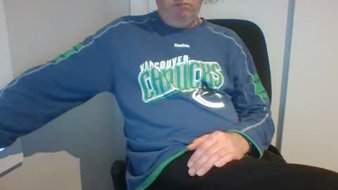 hand_ball_32 online show from 3, 8, 2026