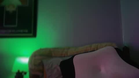 hand_banana_420 online show from 9, 10, 2025