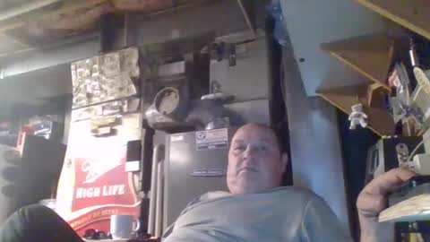 Snapshot of handiemanhere chatting on 19, 10, 2025 naked man online show from 19, 10, 2025