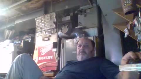 Snapshot of handiemanhere chatting on 26, 11, 2025 naked man online show from 26, 11, 2025