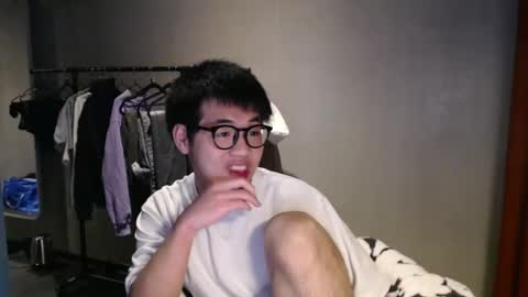 handsome_mannn online show from 21, 2, 2025