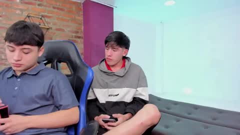 leonardfarrucknick and otis online show from 16, 4, 2026