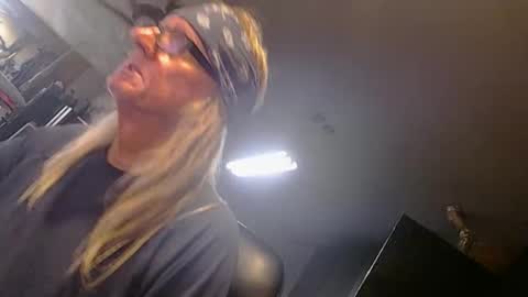 handystud33 online show from 12, 3, 2026