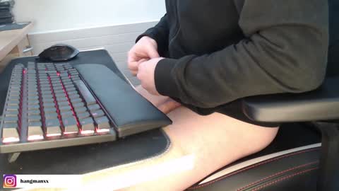 Hangman online show from 3, 2, 2025