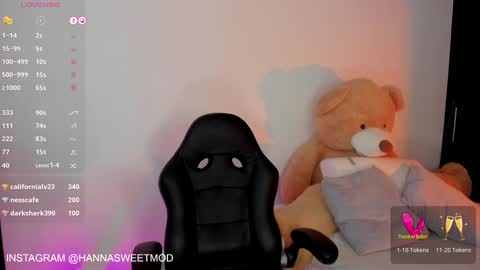 Snapshot of hanna_1sweet chatting on 1, 2, 2025 hanna online show from 1, 2, 2025