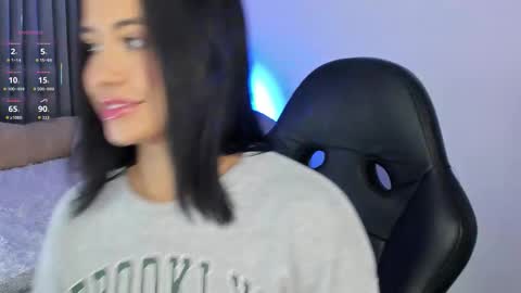 Snapshot of hanna_1sweet chatting on 8, 11, 2025 hanna online show from 8, 11, 2025