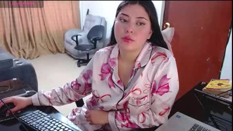 Snapshot of hanna__11_ chatting on 13, 11, 2025 Hanna online show from 13, 11, 2025