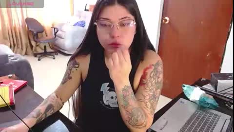 Snapshot of hanna__11_ chatting on 19, 11, 2025 Hanna online show from 19, 11, 2025