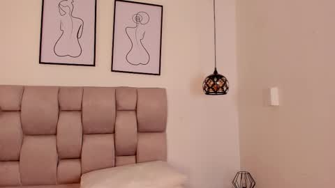 hanna__evans_ online show from 16, 10, 2025