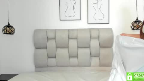 hanna__evans_ online show from 22, 4, 2026