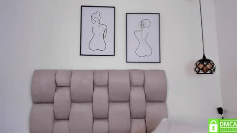 hanna__evans_ online show from 28, 4, 2026