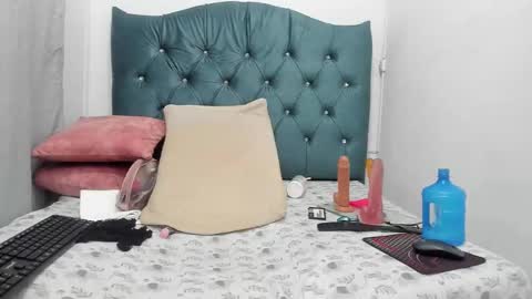 hanna_hornyx20 online show from 21, 11, 2025