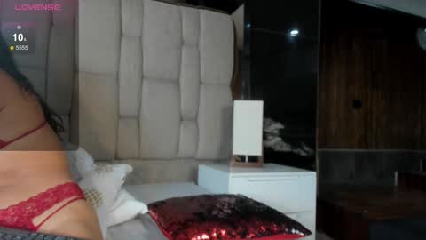 Hanna lens online show from 22, 2, 2025