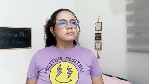 Snapshot of hanna_moons chatting on 17, 2, 2026 hanna_moons online show from 17, 2, 2026