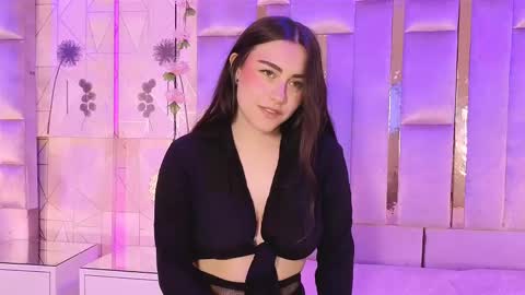 Snapshot of hannacollins_2 chatting on 13, 10, 2025 hannacollins_2 online show from 13, 10, 2025