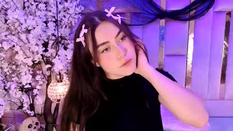 Snapshot of hannacollins_2 chatting on 10, 11, 2025 hannacollins_2 online show from 10, 11, 2025