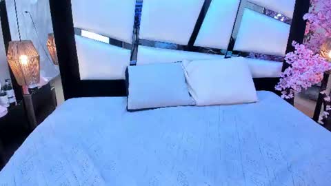 hannacollins_2 online show from 20, 7, 2026