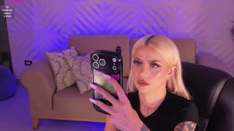  Hanna Connor  online show from 25, 7, 2026