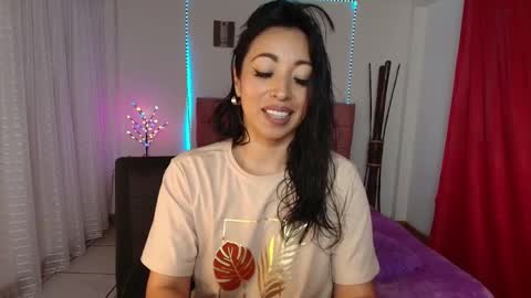 Hanna Gomez online show from 4, 2, 2026