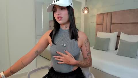 Hannah Milton online show from 9, 10, 2025