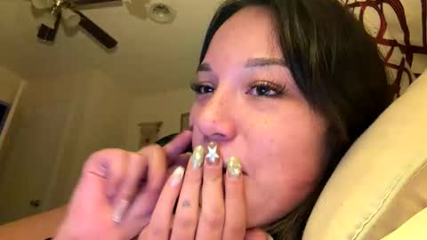 Snapshot of hannahbbgirl chatting on 3, 3, 2026 hannahbbgirl online show from 3, 3, 2026