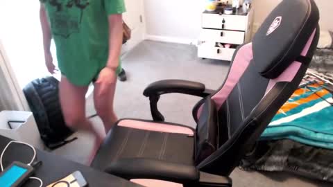 Hannah Breeze online show from 3, 2, 2025