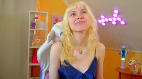 Snapshot of hannahhollis chatting on 26, 4, 2026 Hannah online show from 26, 4, 2026